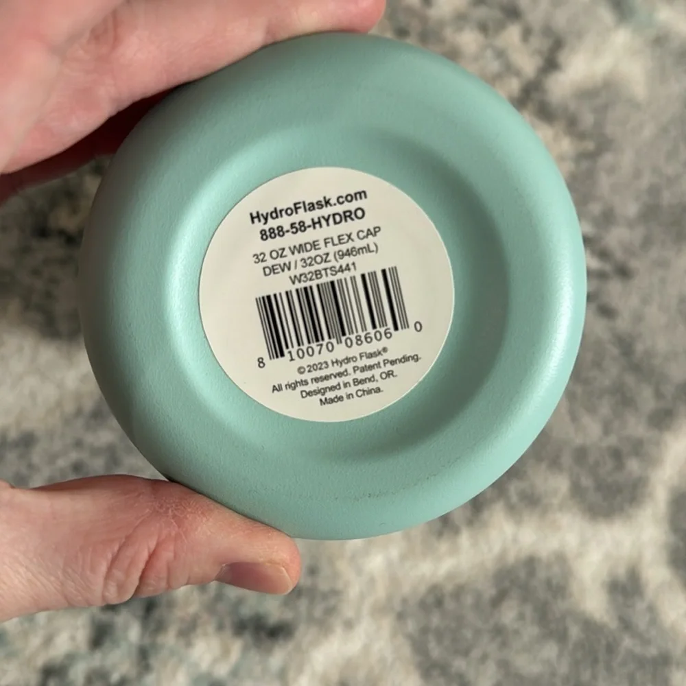 Hydro Flask 32oz Wide Flex Cap Water Bottle - Picture 3 of 6